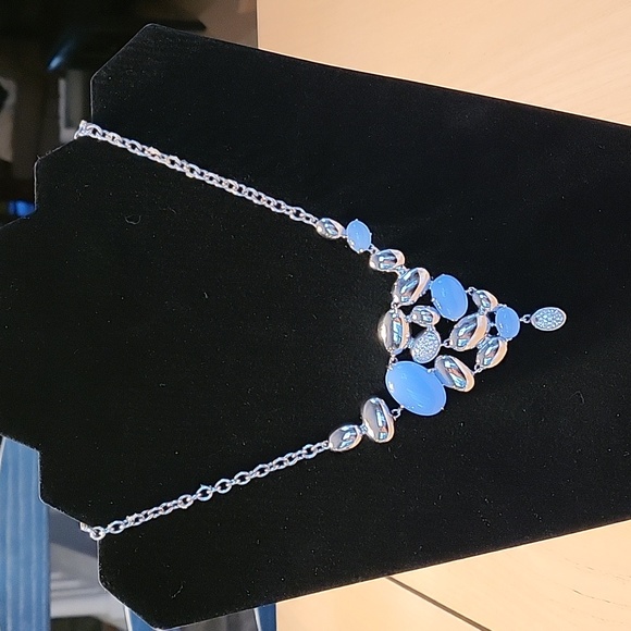Blue and silver necklace - Picture 1 of 3